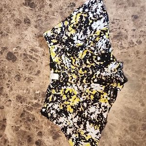 Arden B Shorts Women’s Size L